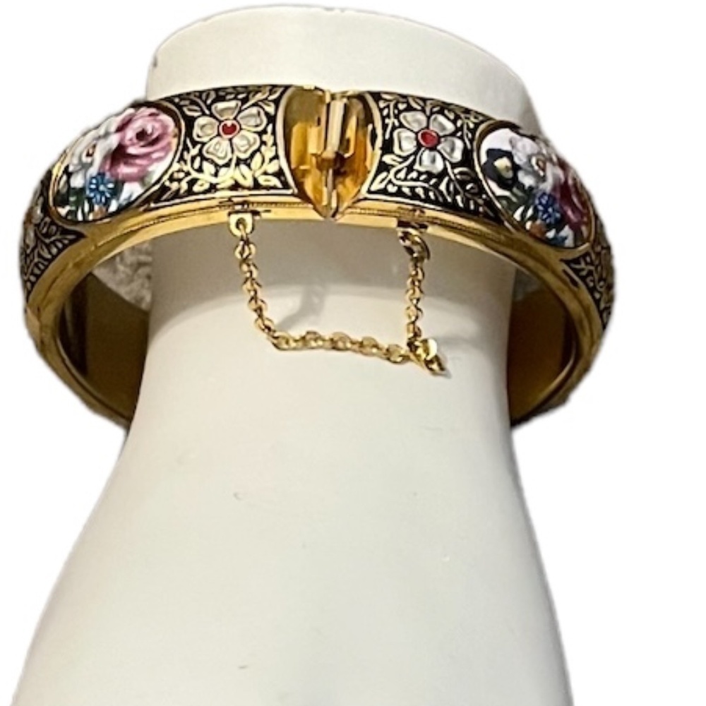 80s Floral Enamel Hinged Bangle Bracelet with a safety chain and‎ black accents.
